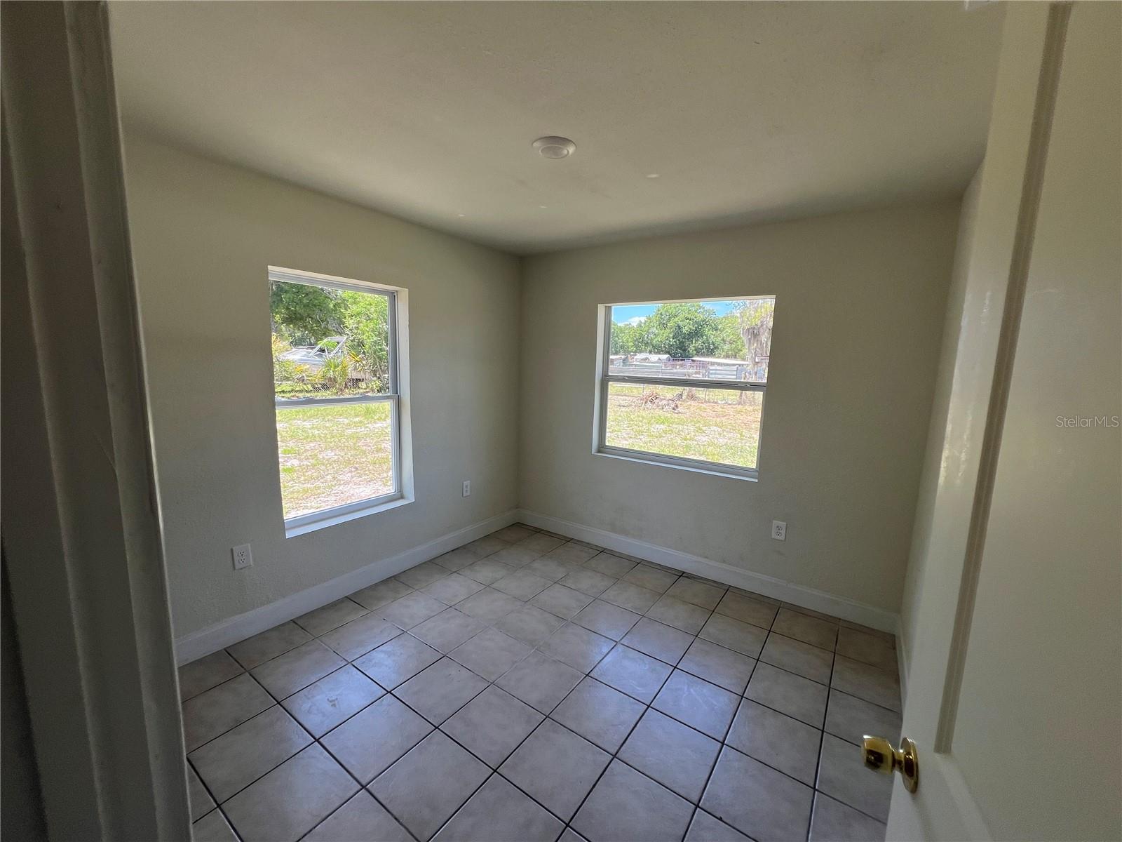 Image 4 of 9 For 213 Herbert Street