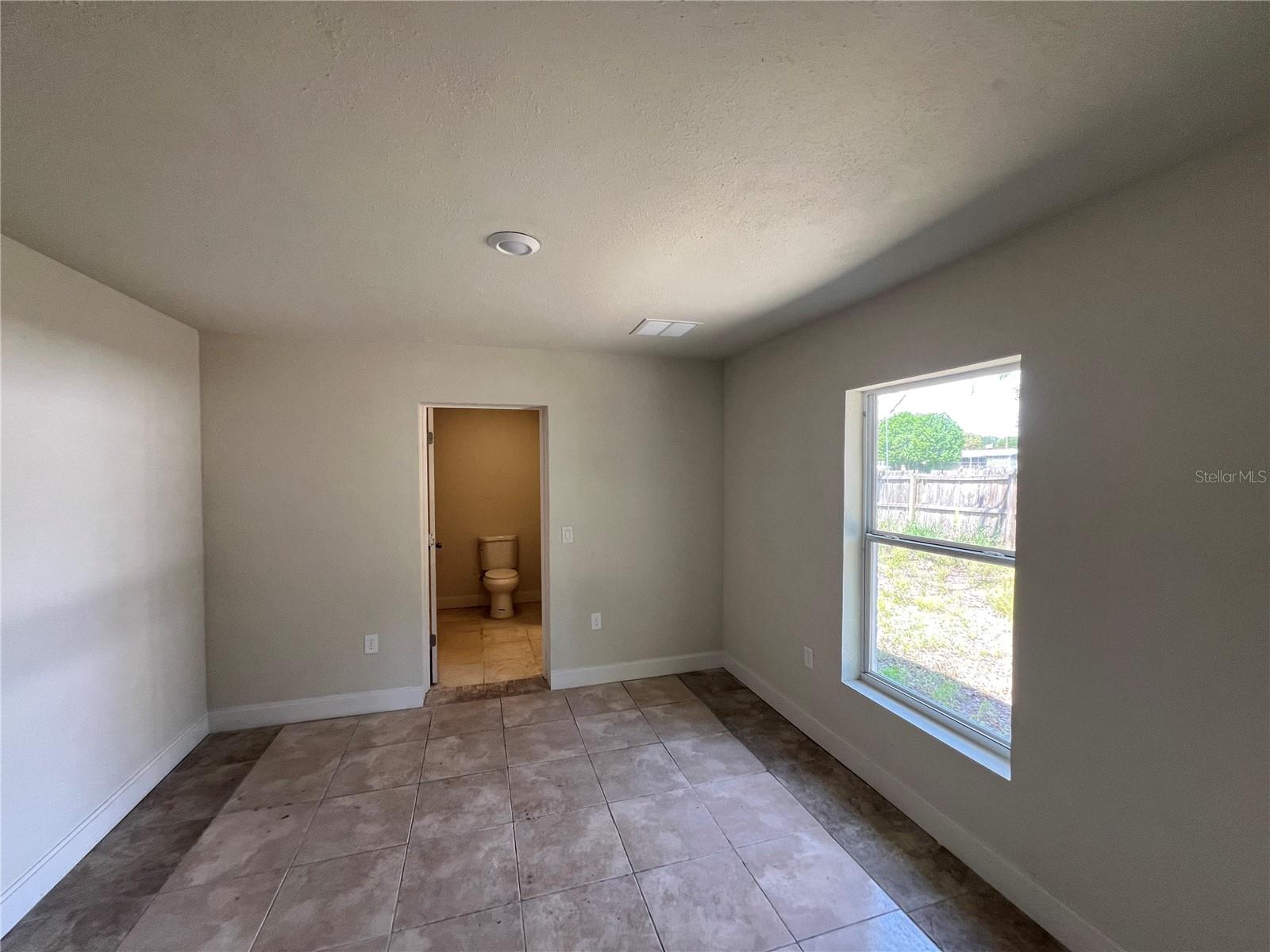 Image 7 of 9 For 213 Herbert Street