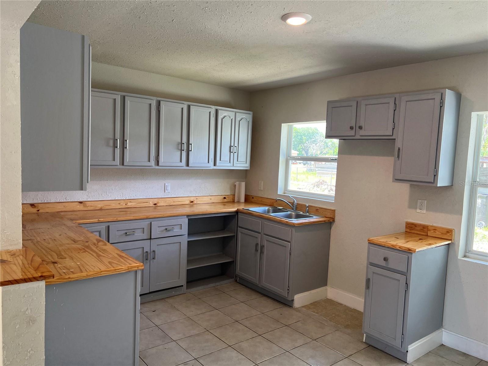 Image 8 of 9 For 213 Herbert Street