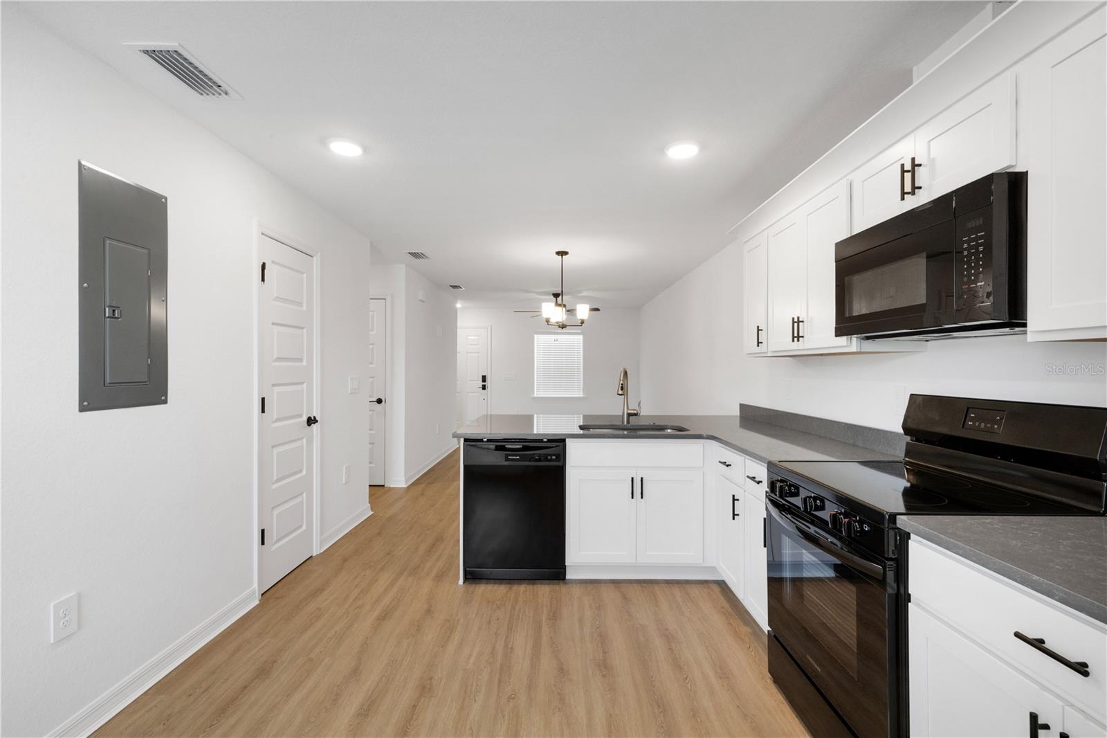 Image 14 of 32 For 902 - 904 Captiva Point