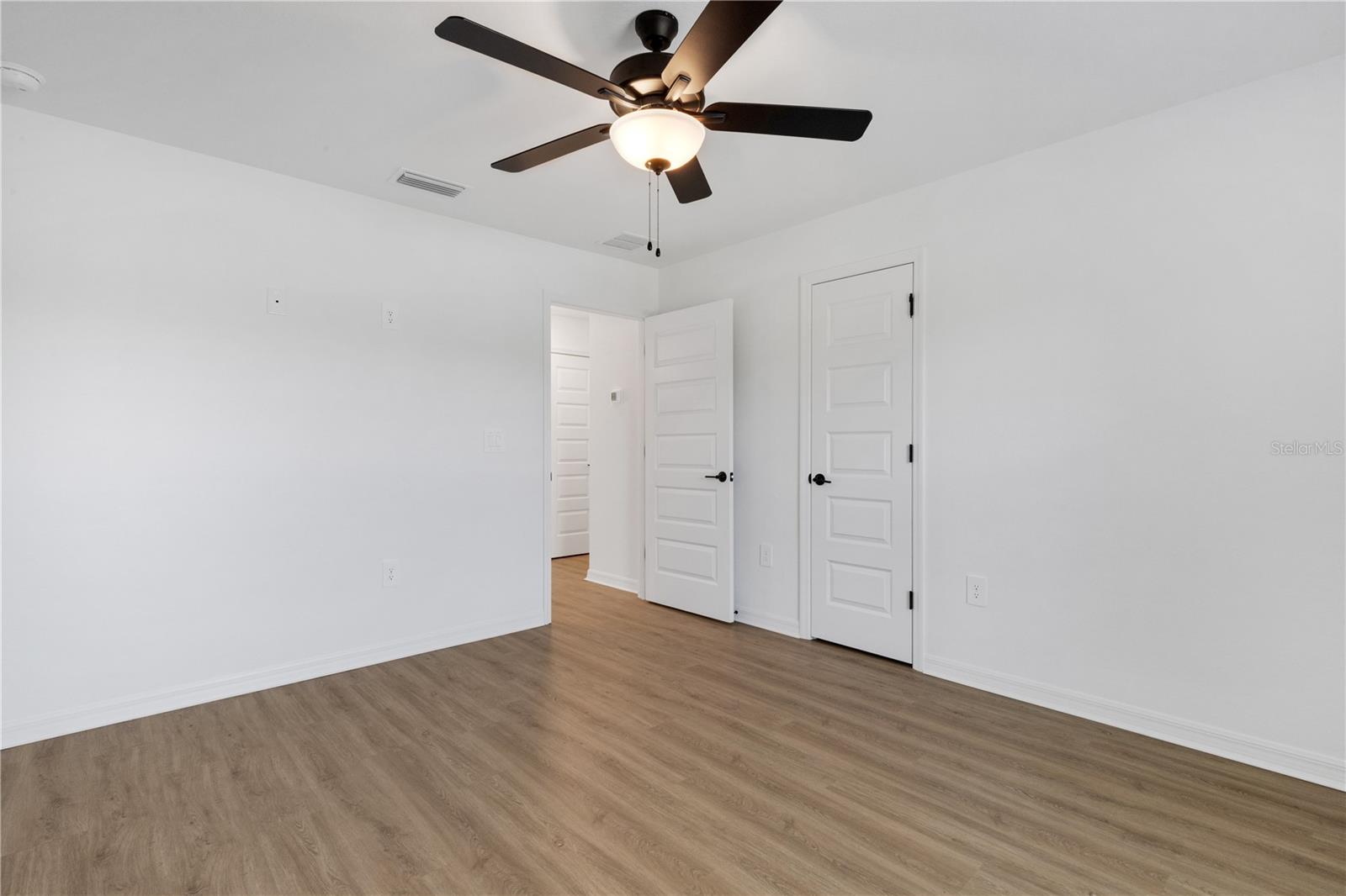 Image 23 of 32 For 902 - 904 Captiva Point