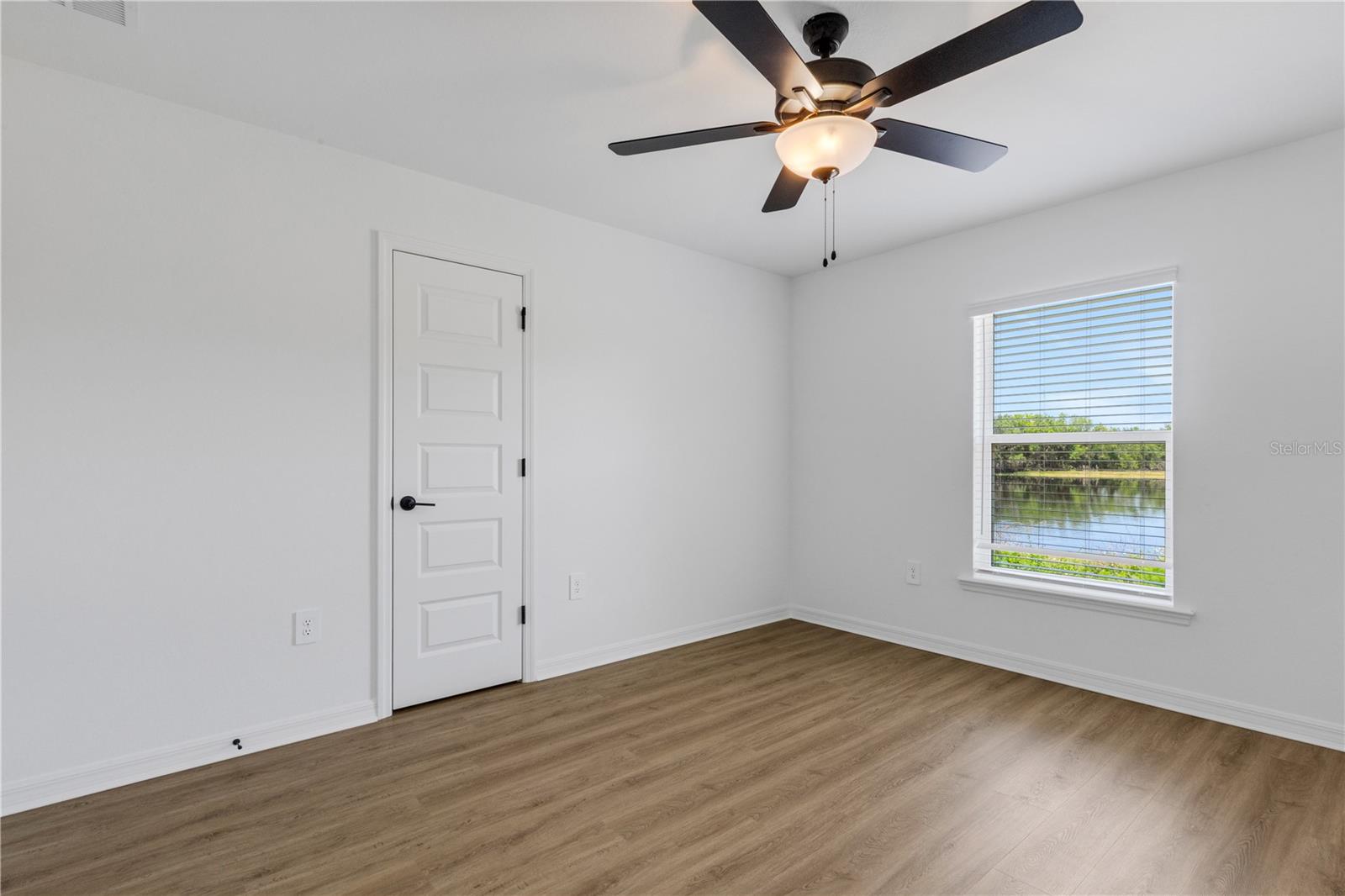 Image 24 of 32 For 902 - 904 Captiva Point