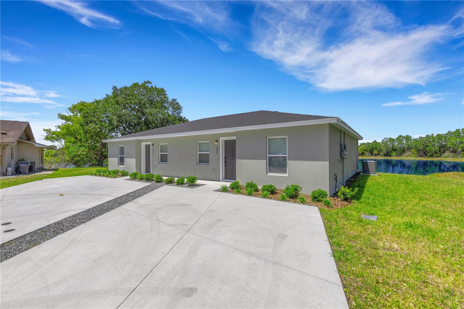 Image 4 of 32 For 902 - 904 Captiva Point