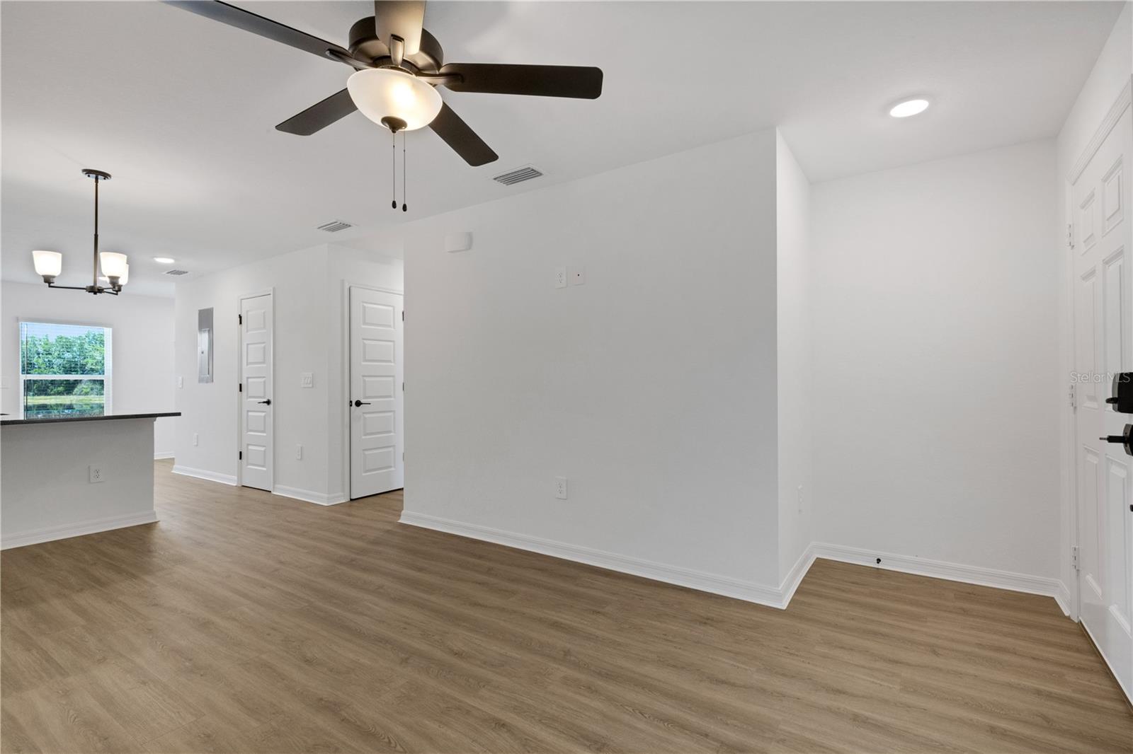 Image 9 of 32 For 902 - 904 Captiva Point