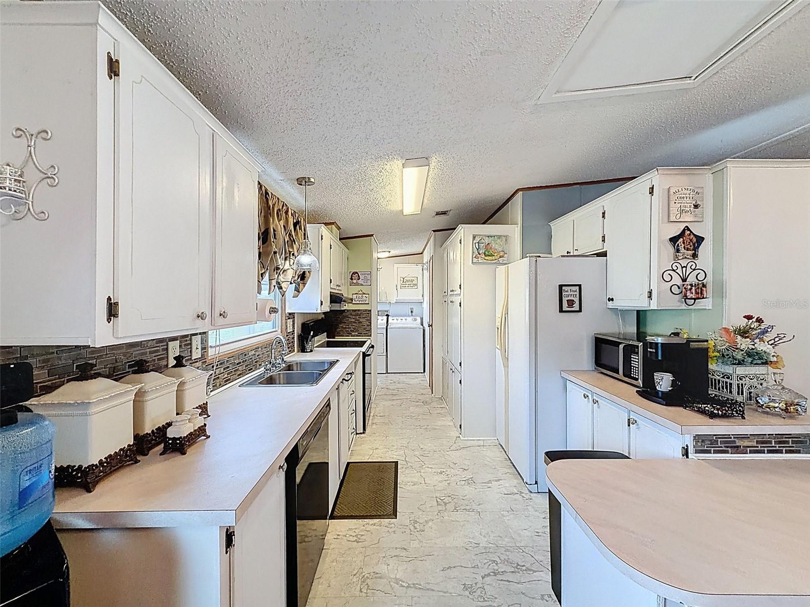 Image 10 of 48 For 1717 Fox Hill Drive