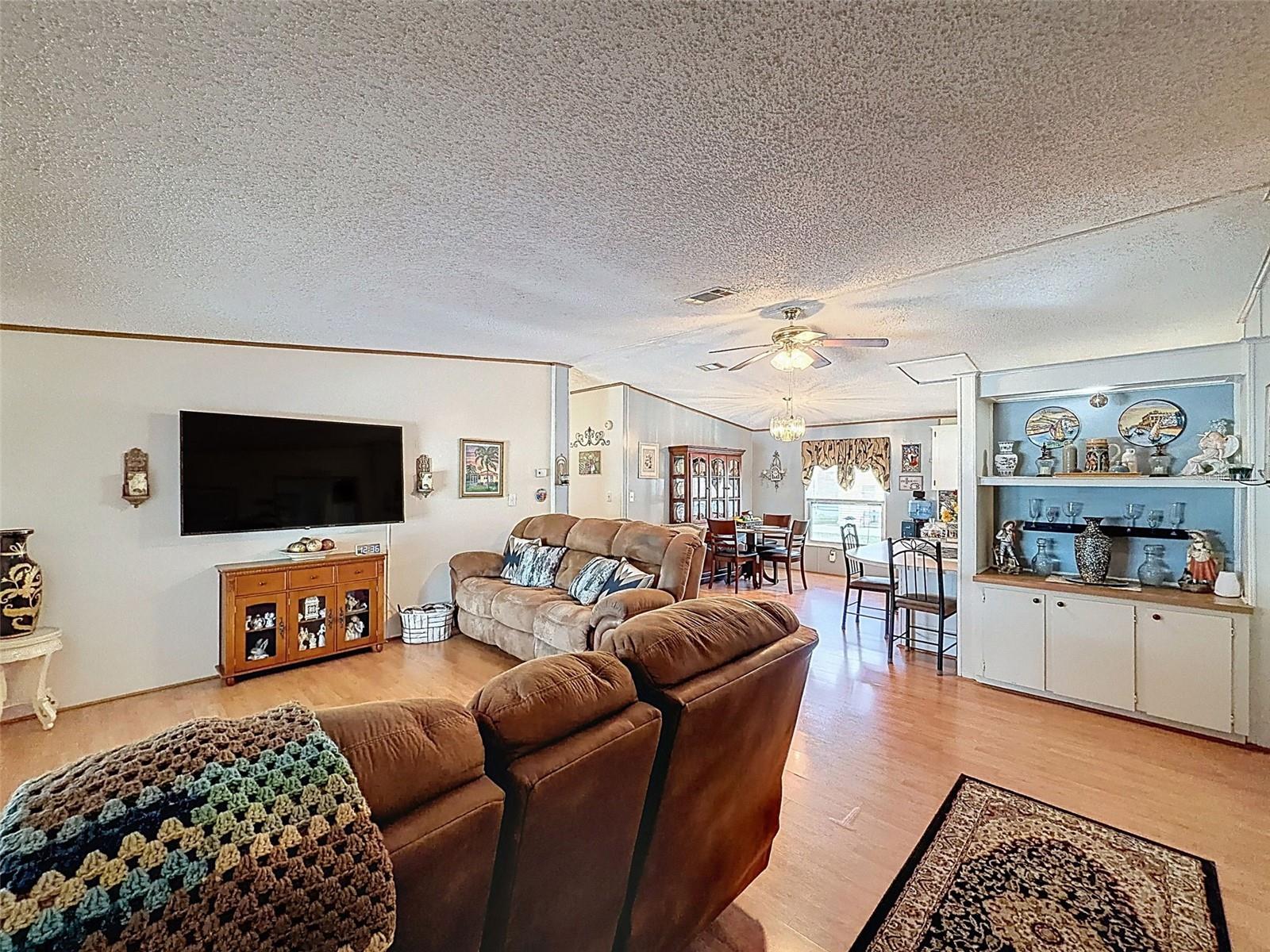 Image 4 of 48 For 1717 Fox Hill Drive