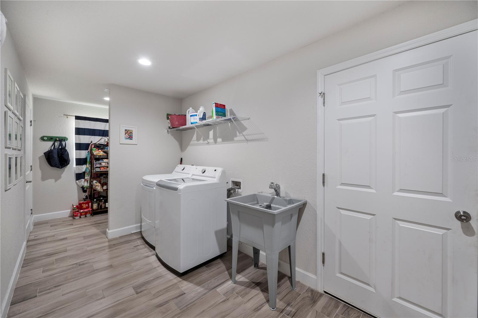 Image 29 of 40 For 1308 Glenford Lane