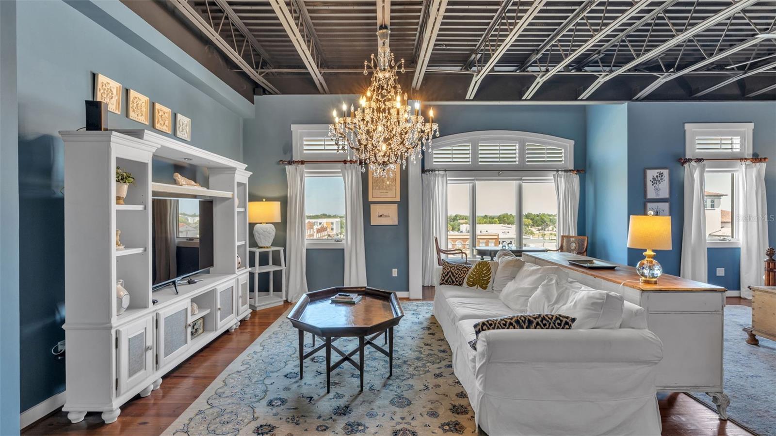 Image 10 of 50 For 125 Kentucky Avenue 501 & 503