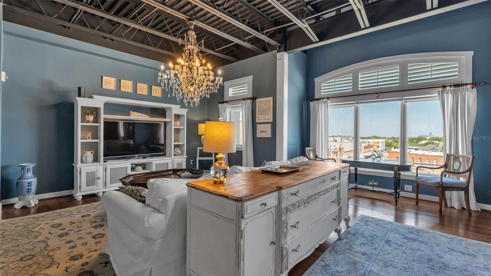 Image 11 of 50 For 125 Kentucky Avenue 501 & 503