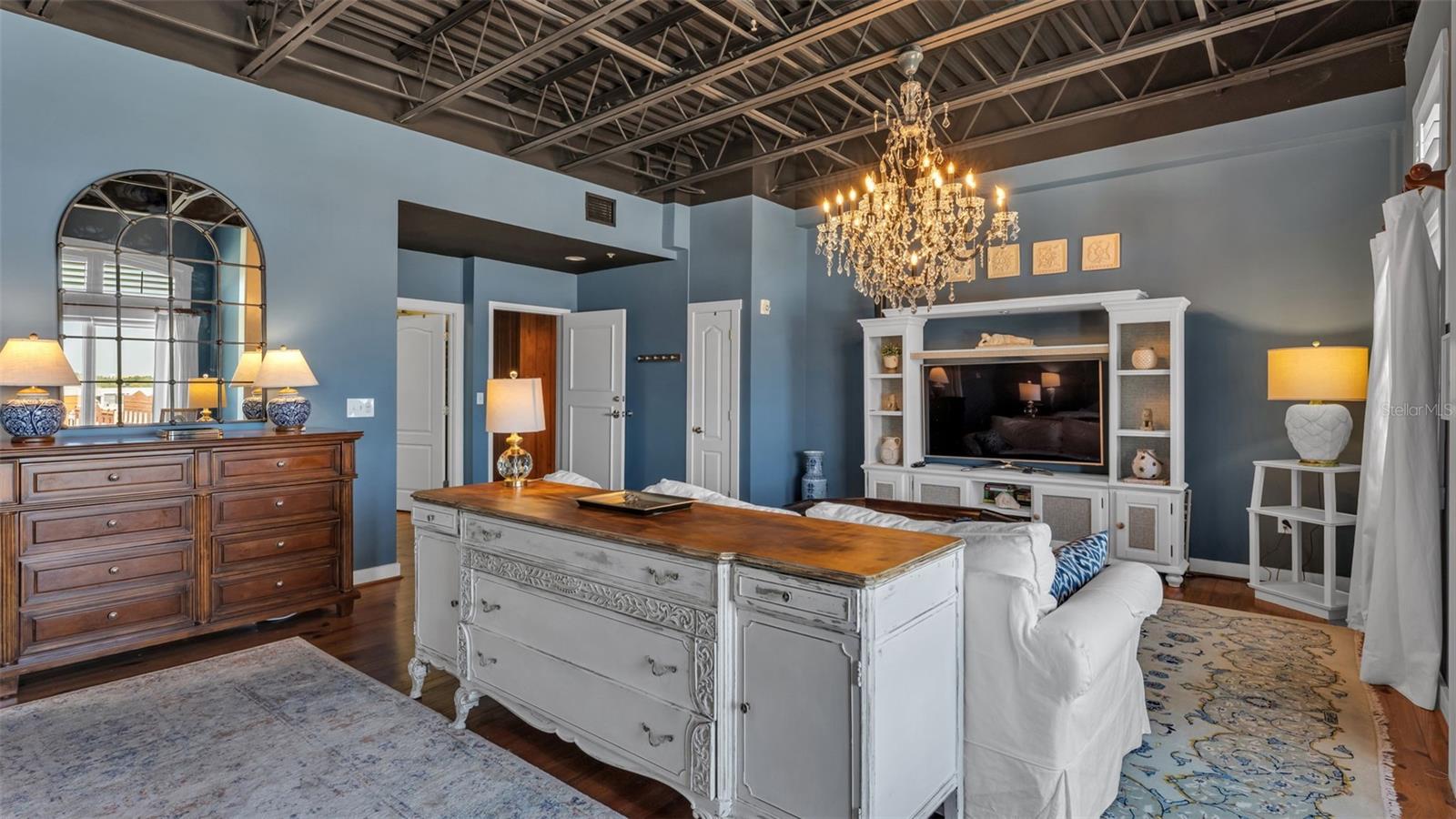 Image 13 of 50 For 125 Kentucky Avenue 501 & 503