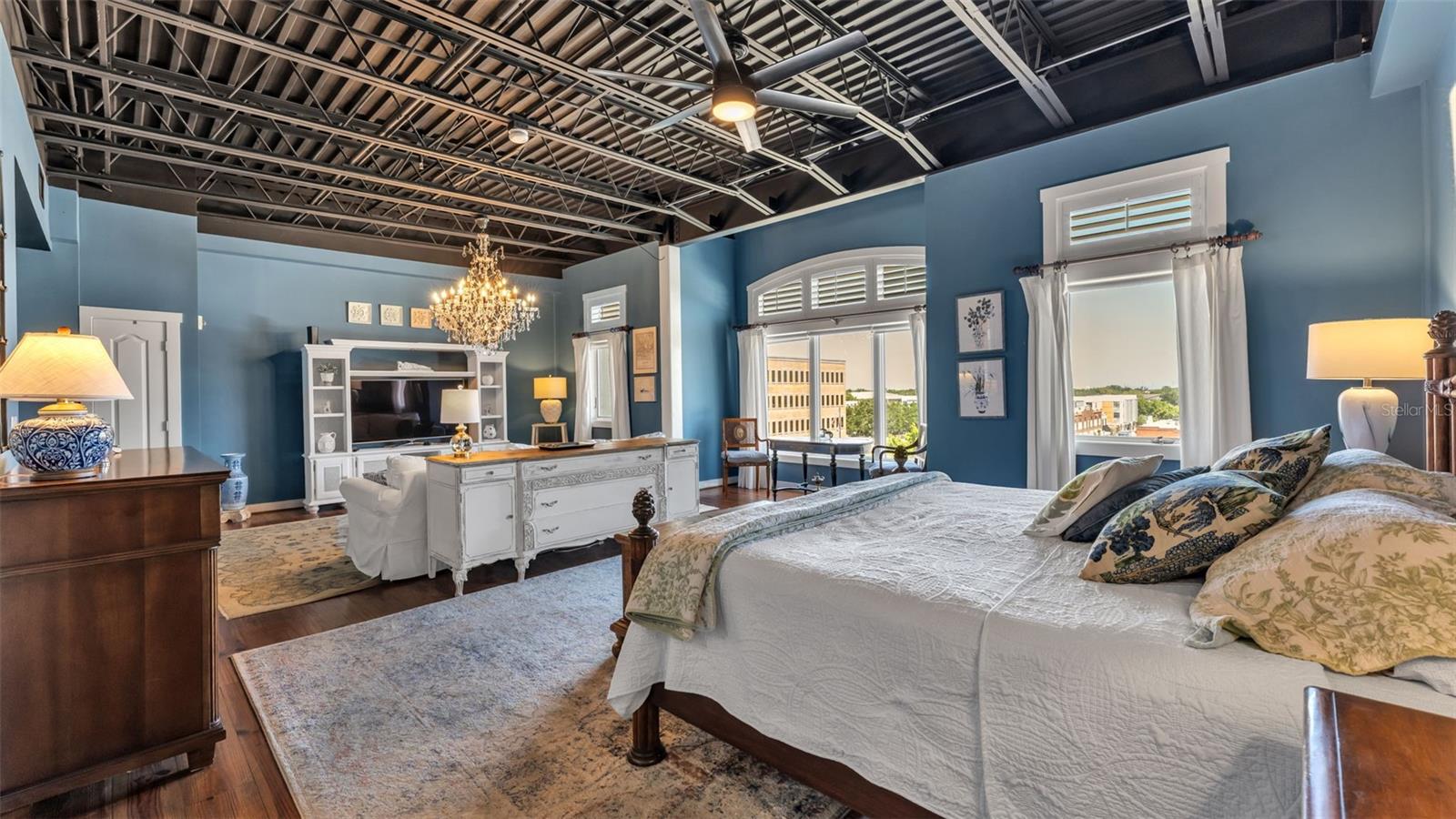 Image 16 of 50 For 125 Kentucky Avenue 501 & 503