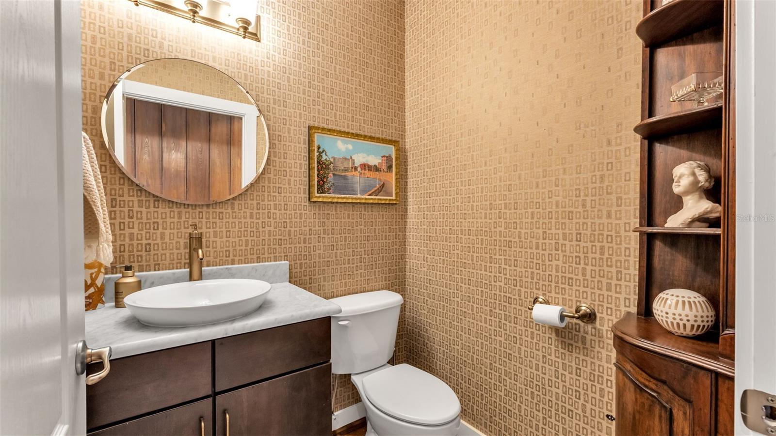 Image 23 of 50 For 125 Kentucky Avenue 501 & 503