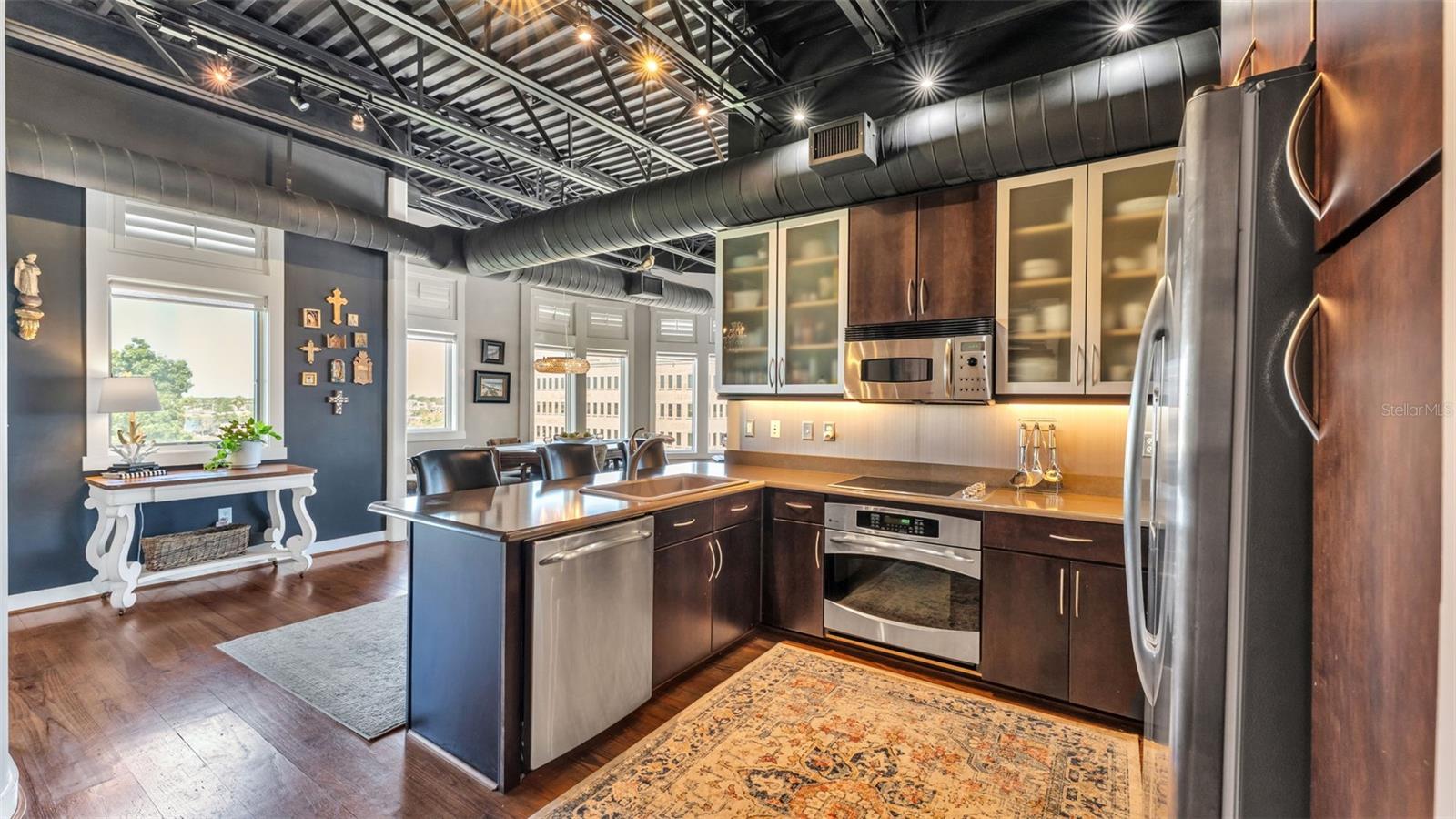 Image 24 of 50 For 125 Kentucky Avenue 501 & 503