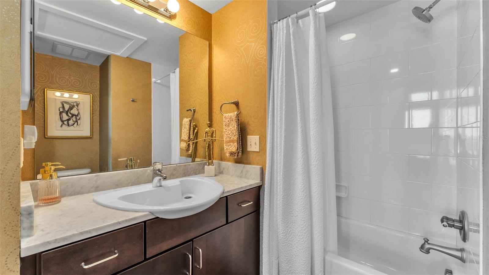 Image 39 of 50 For 125 Kentucky Avenue 501 & 503