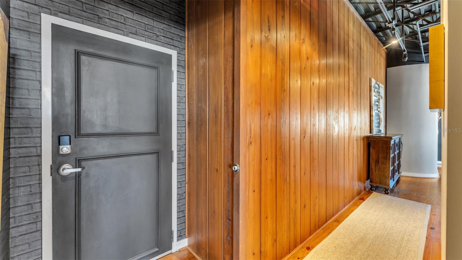 Image 7 of 50 For 125 Kentucky Avenue 501 & 503