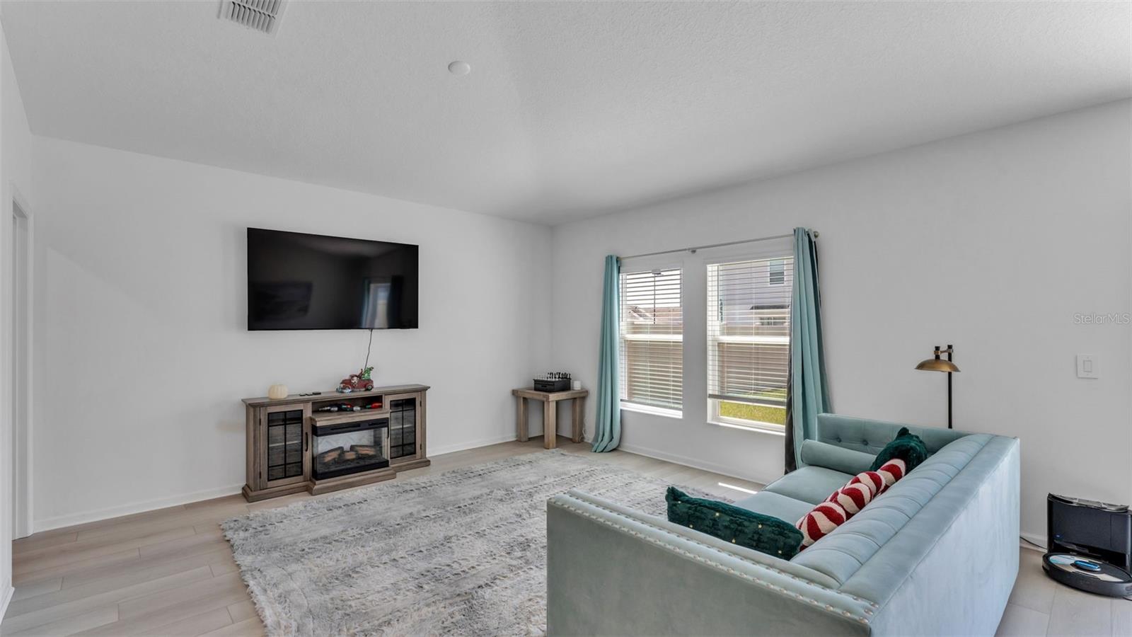 Image 12 of 42 For 1624 Marksman Road
