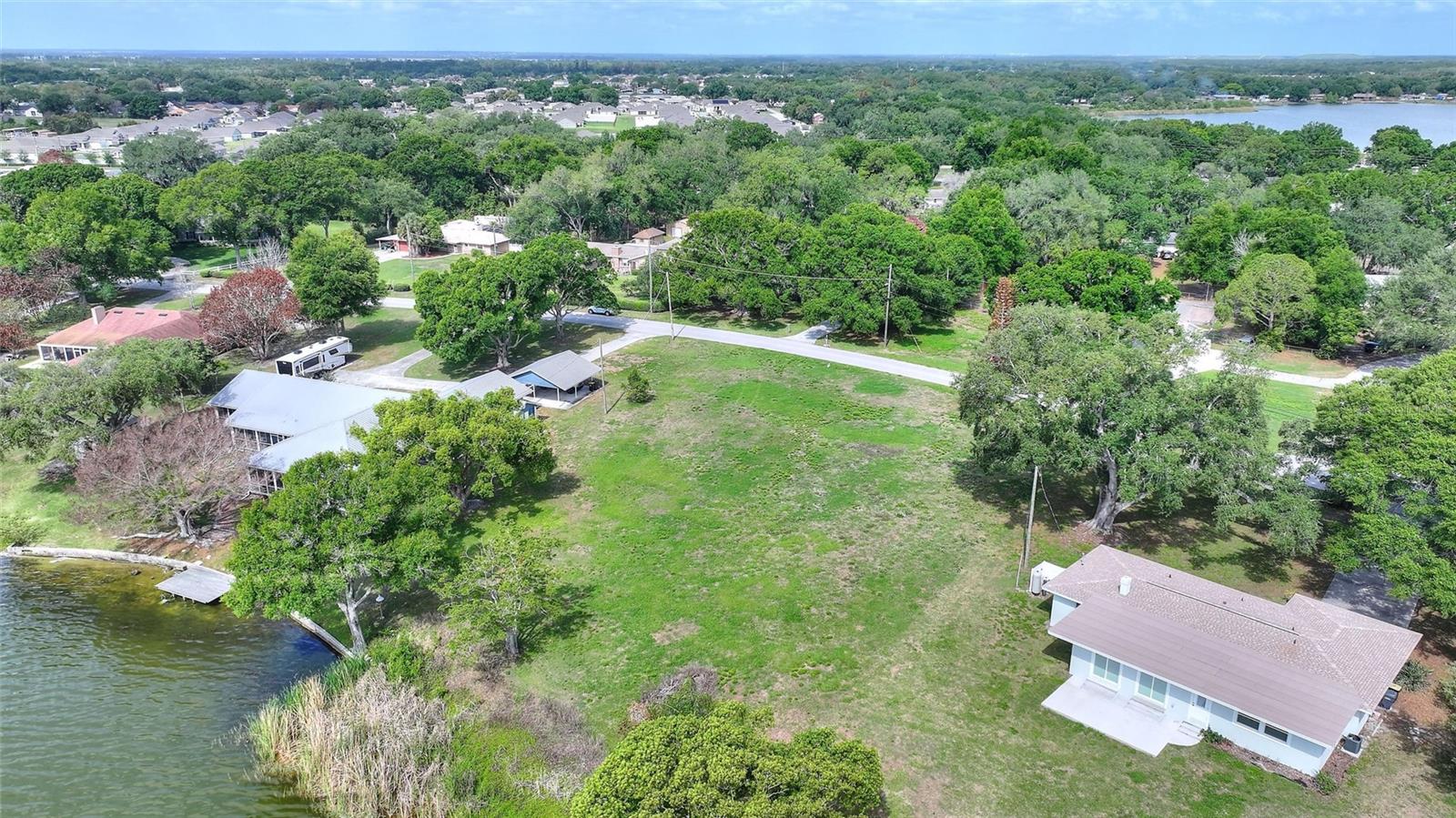 Image 12 of 22 For  Lake Avenue 