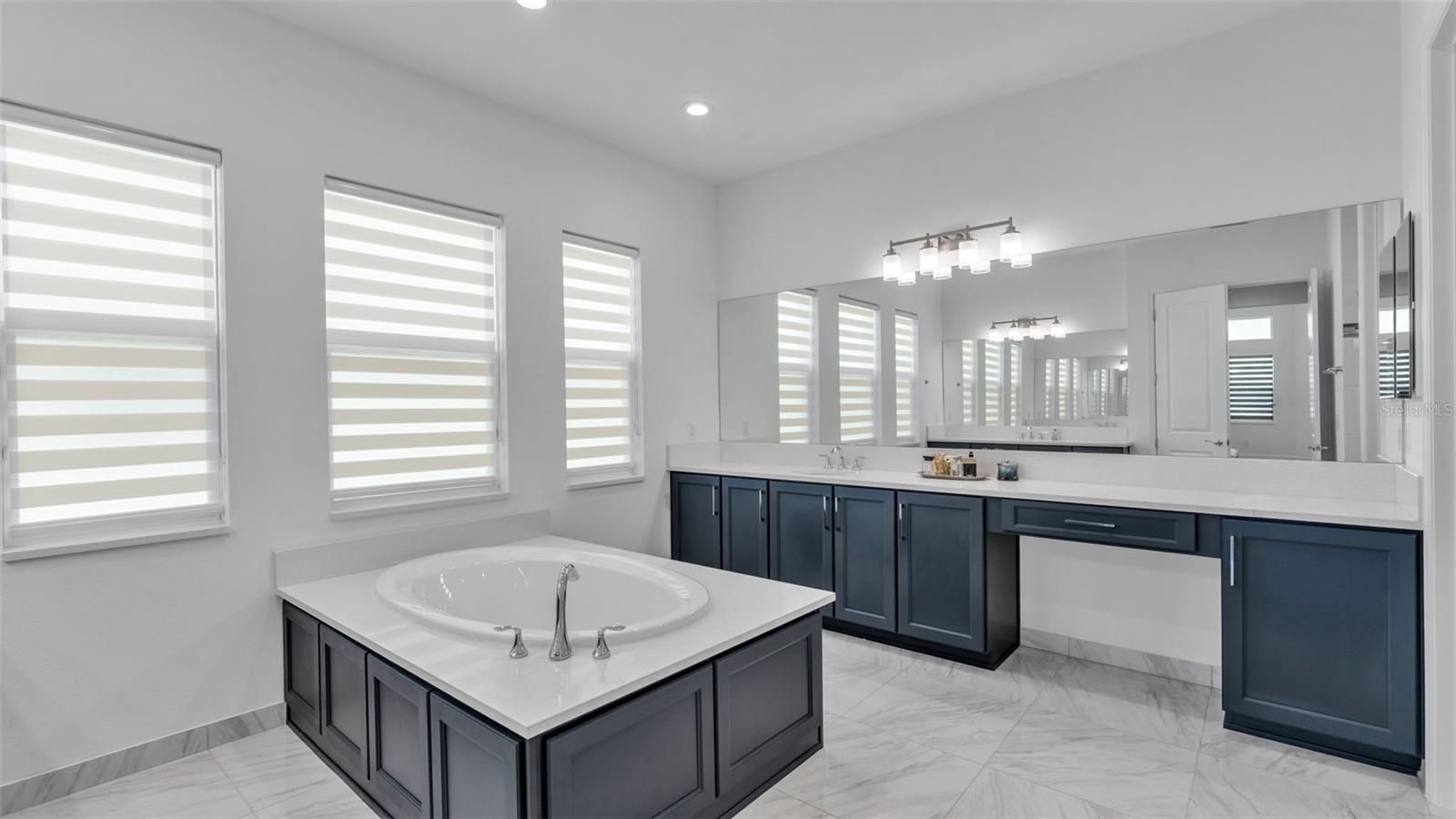 Image 36 of 82 For 3405 Juniper Springs Street