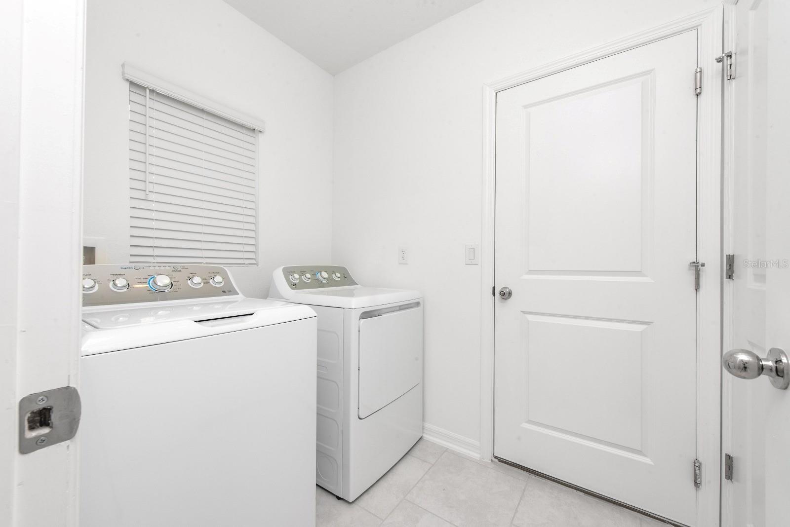 Image 9 of 21 For 573 Bell Prairie Circle