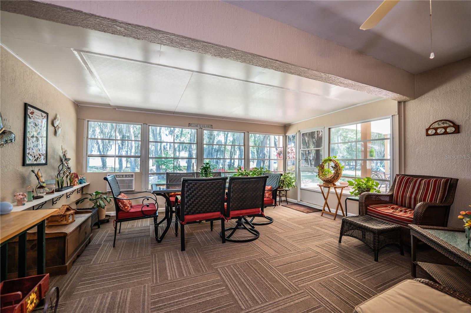 Image 13 of 78 For 303 9th Street Ne