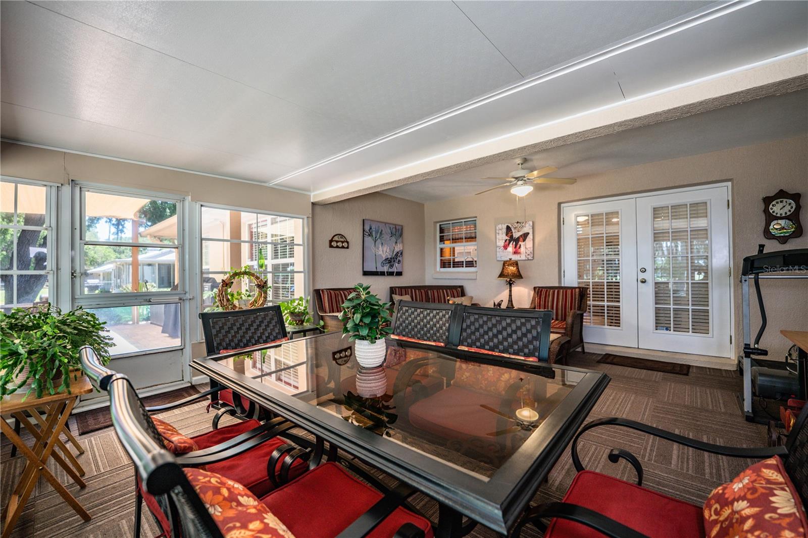 Image 14 of 78 For 303 9th Street Ne