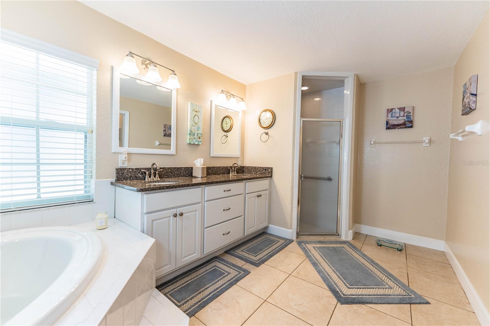 Image 31 of 78 For 303 9th Street Ne