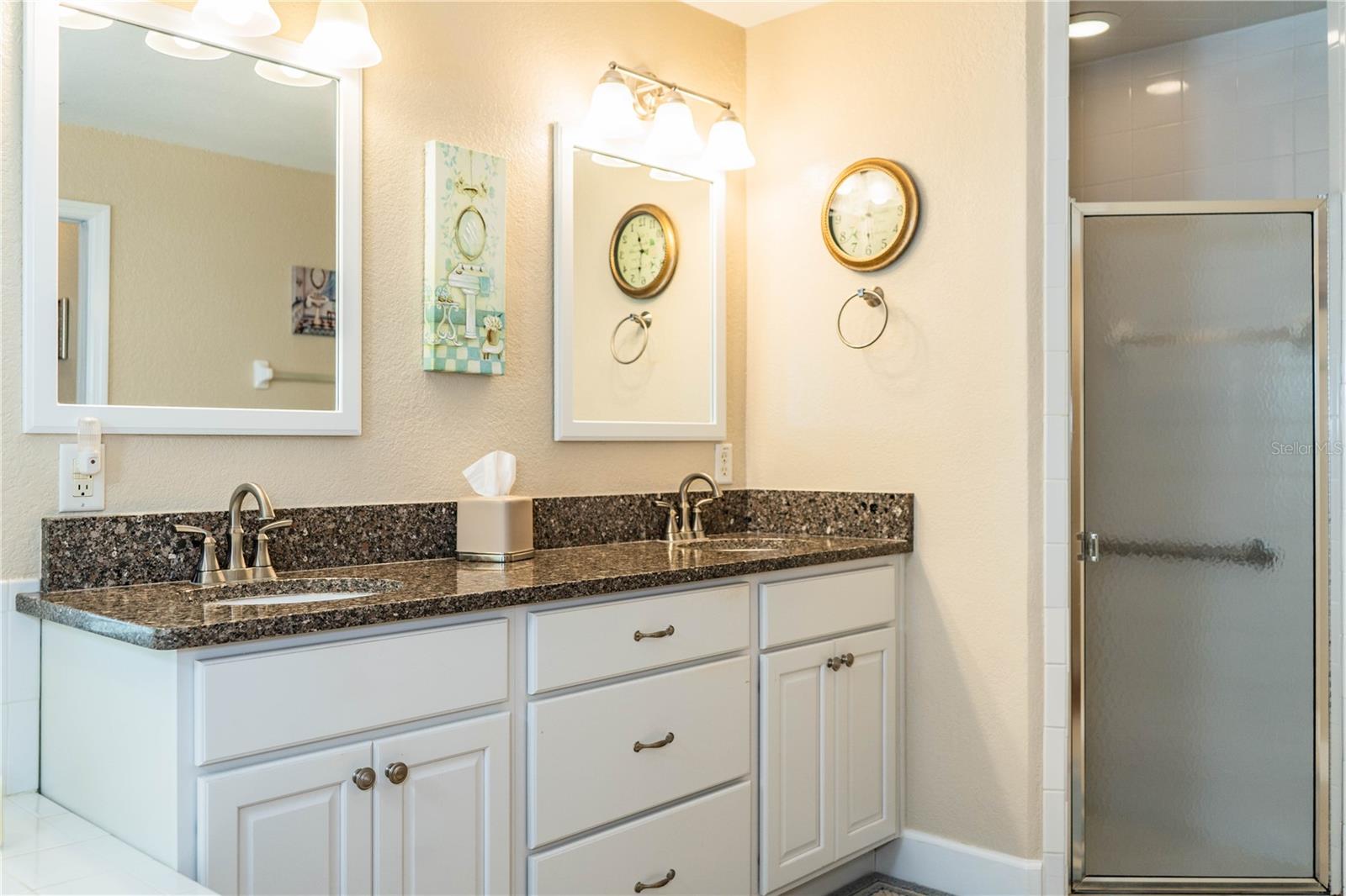 Image 32 of 78 For 303 9th Street Ne