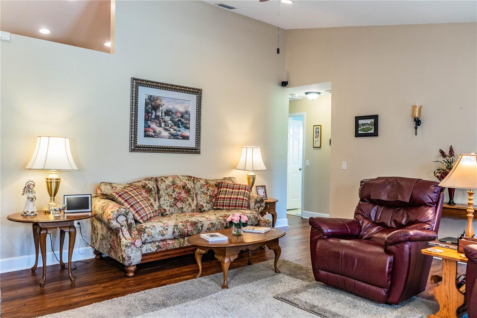 Image 59 of 78 For 303 9th Street Ne