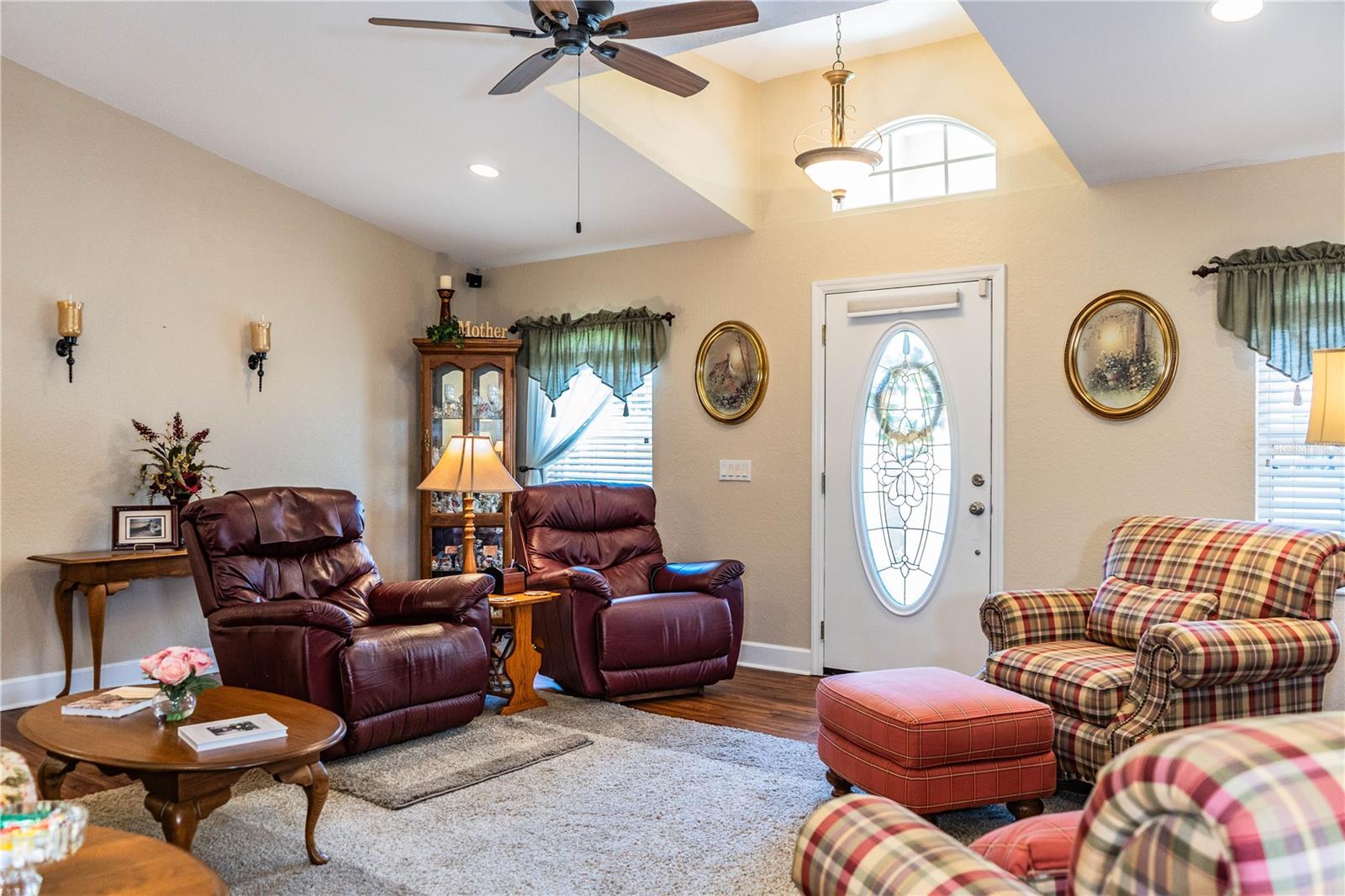 Image 7 of 78 For 303 9th Street Ne