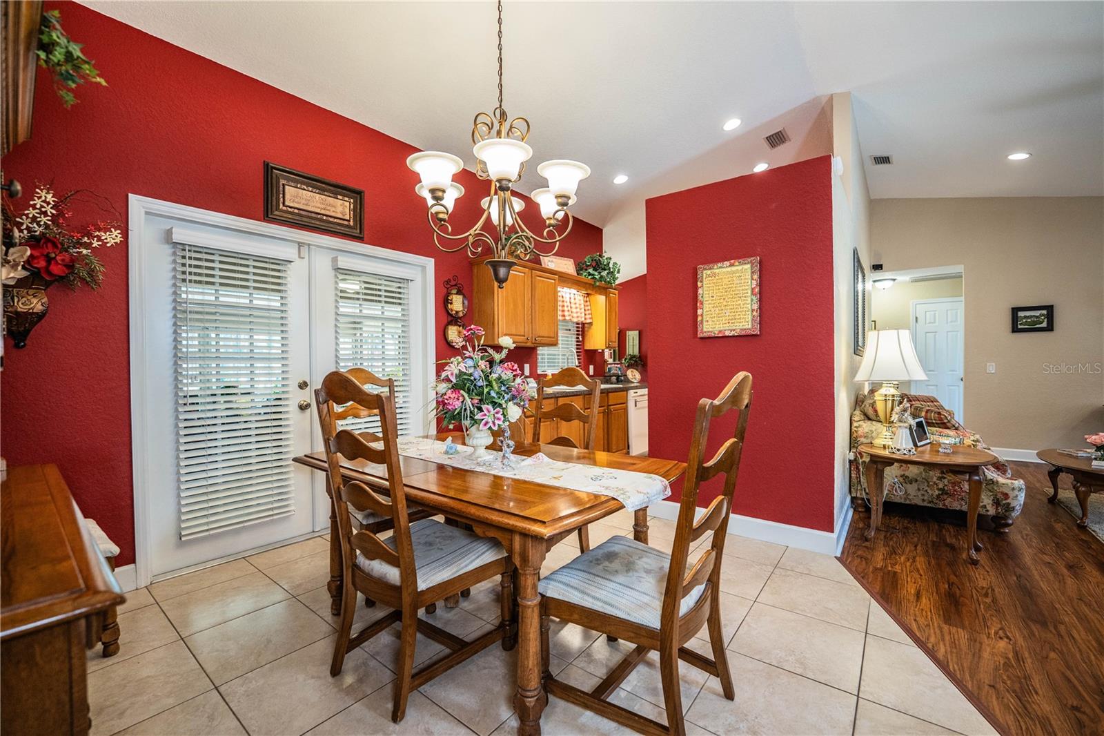 Image 9 of 78 For 303 9th Street Ne