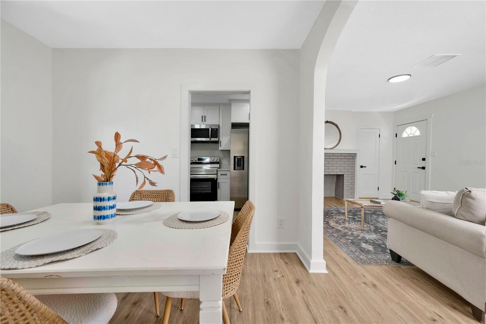 Image 10 of 30 For 1506 Elm Road