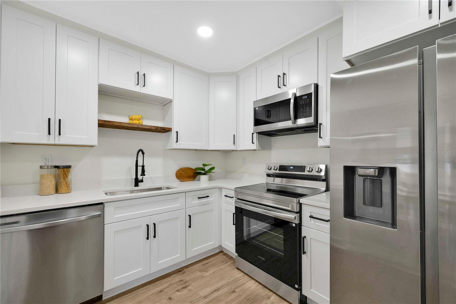 Image 11 of 30 For 1506 Elm Road