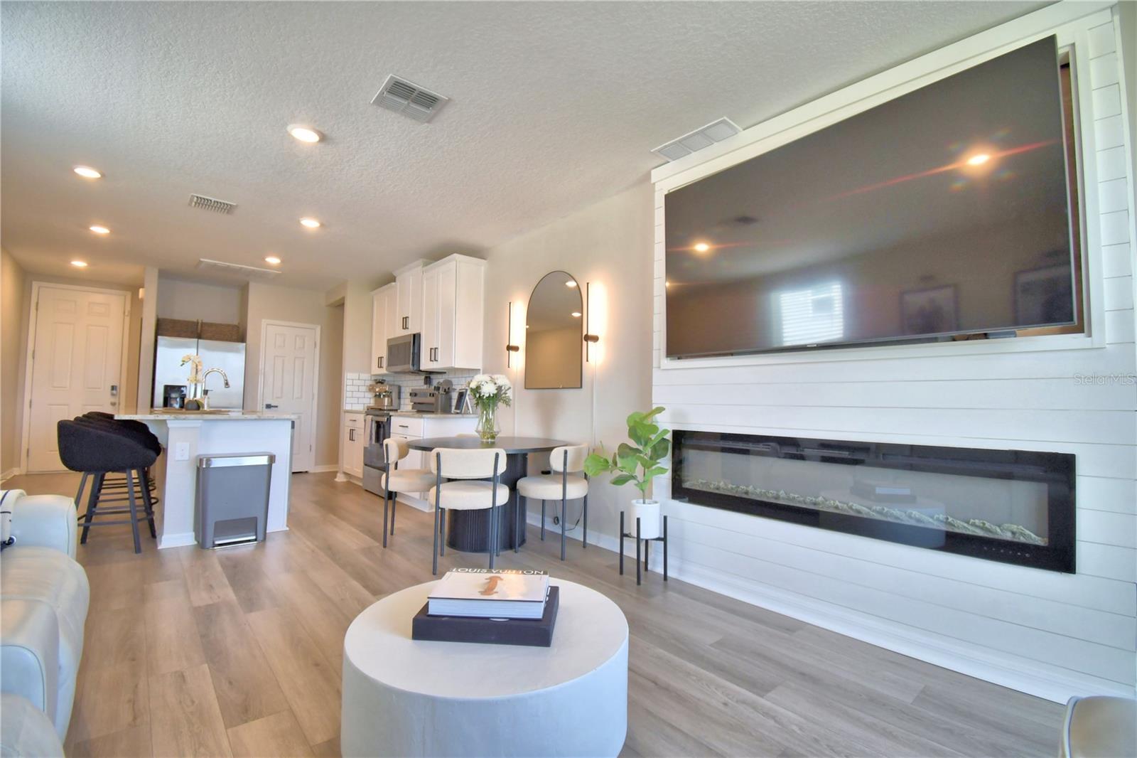 Image 10 of 52 For 3563 Broadwing Boulevard