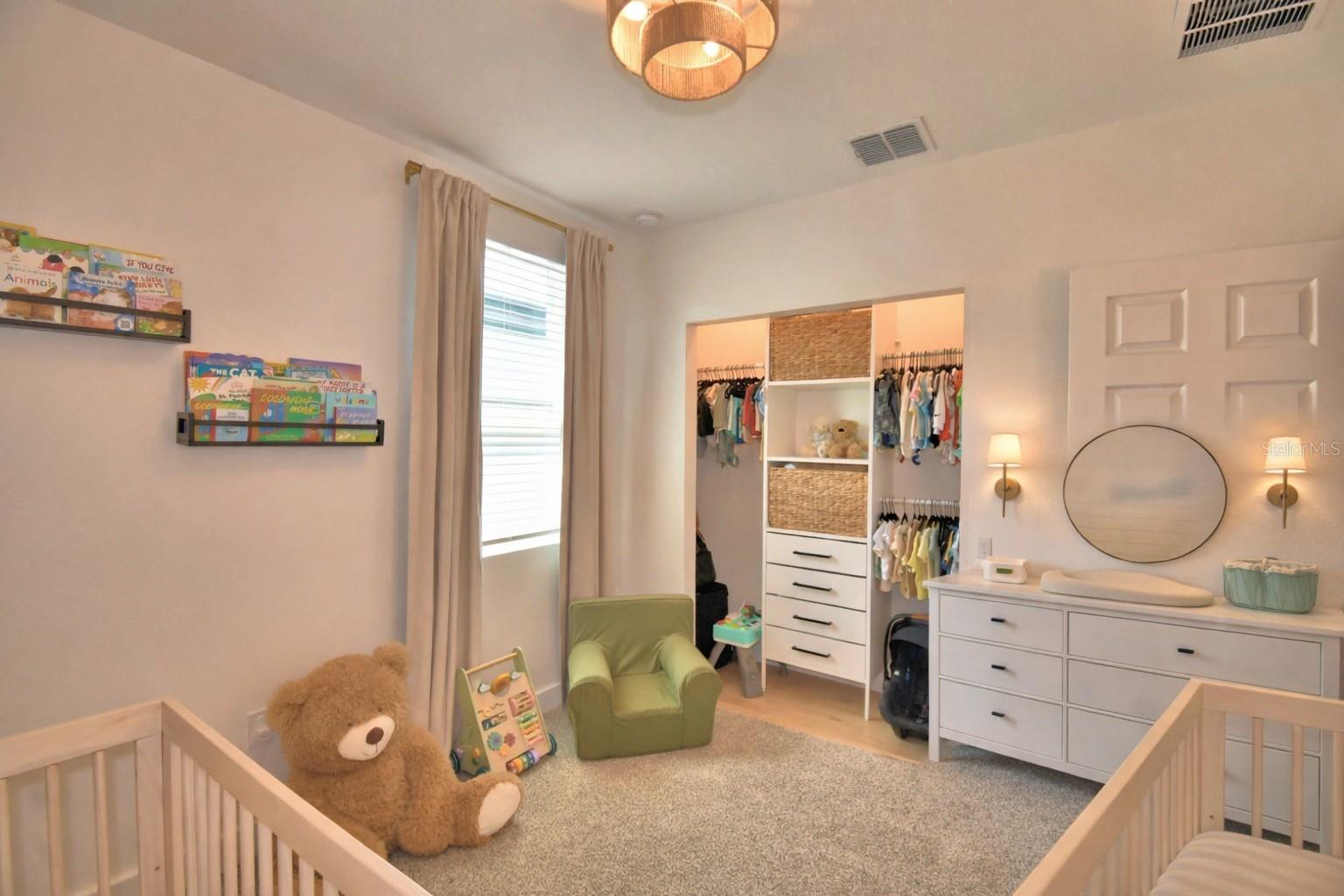 Image 16 of 52 For 3563 Broadwing Boulevard