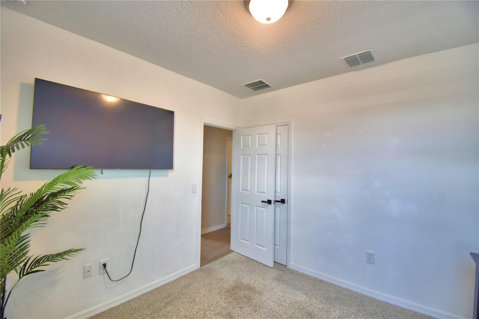 Image 34 of 52 For 3563 Broadwing Boulevard