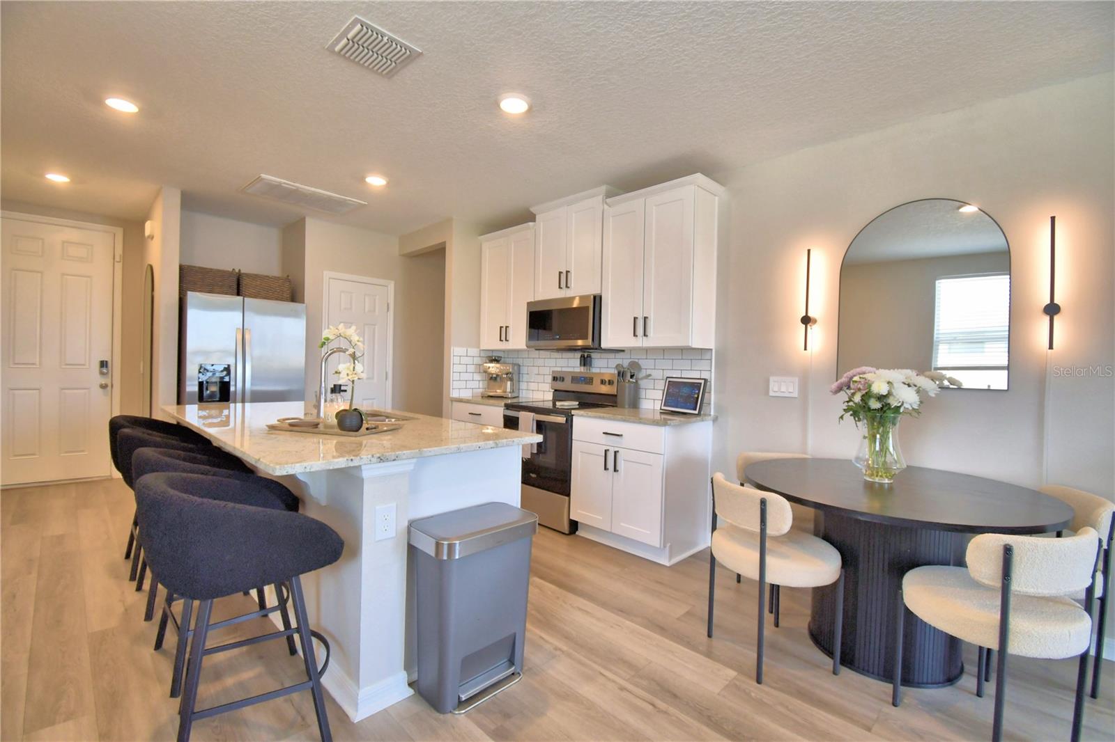 Image 5 of 52 For 3563 Broadwing Boulevard