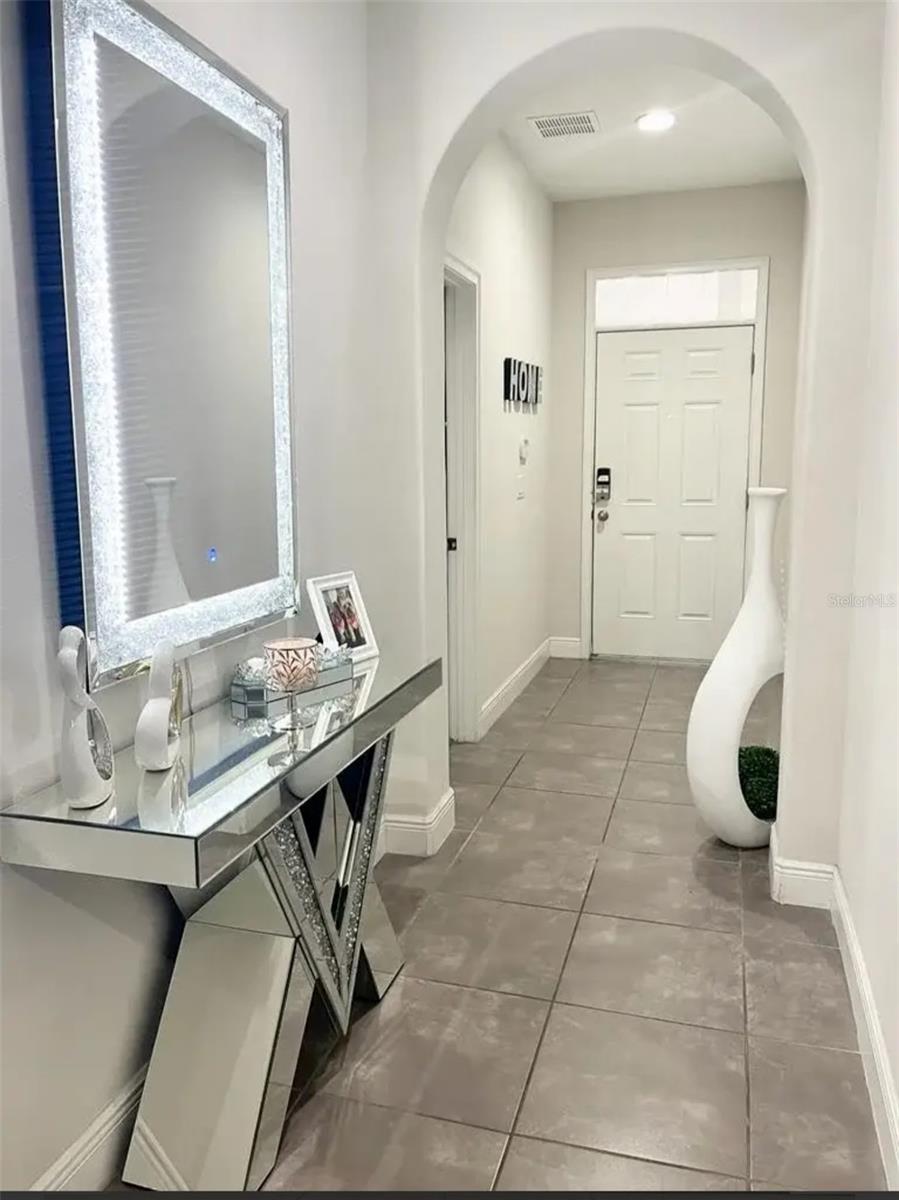 Image 8 of 17 For 187 Brookes Place