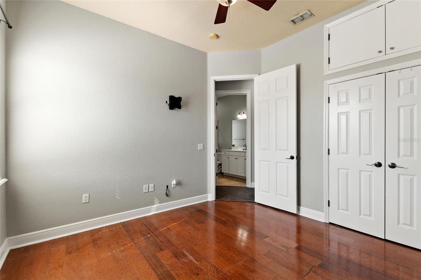 Image 25 of 32 For 2687 Brookside Bluff