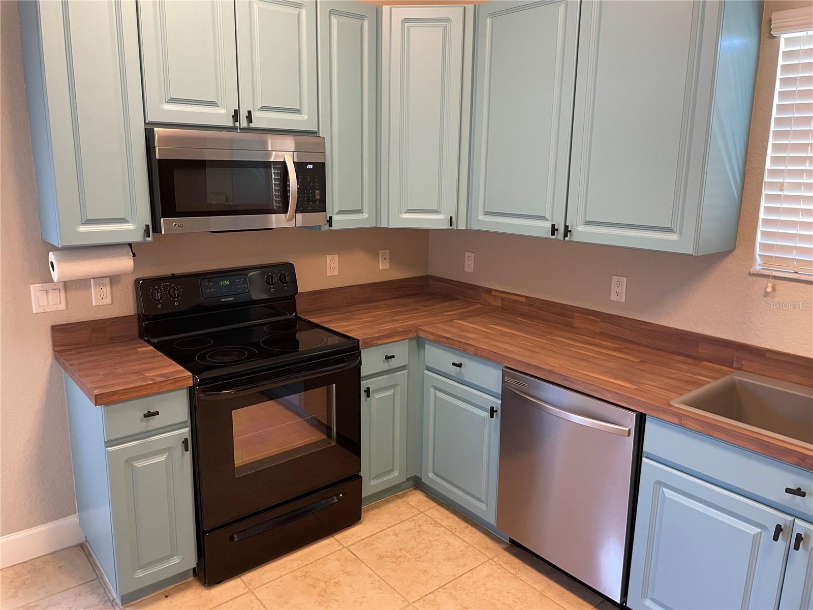 Image 5 of 24 For 165 Alexander Woods Drive