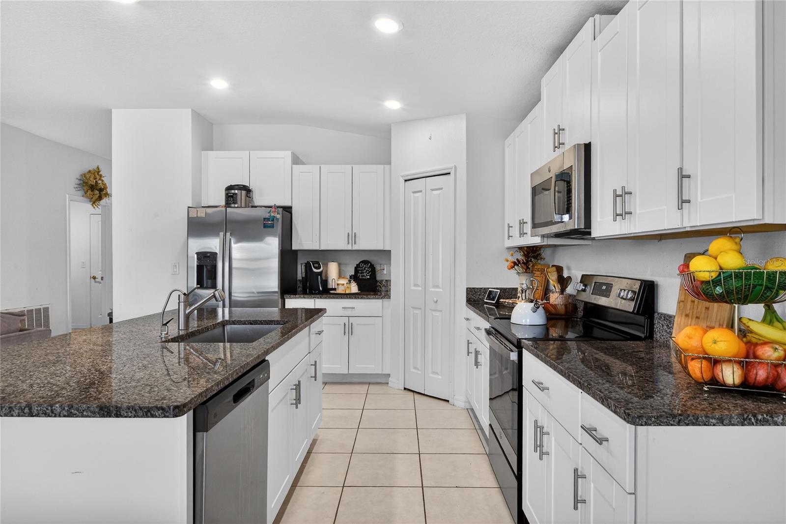 Image 13 of 49 For 3603 Natural Trace Street