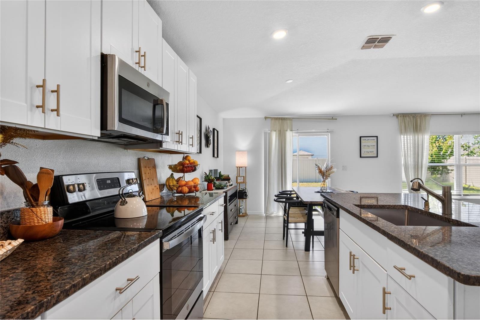 Image 16 of 49 For 3603 Natural Trace Street