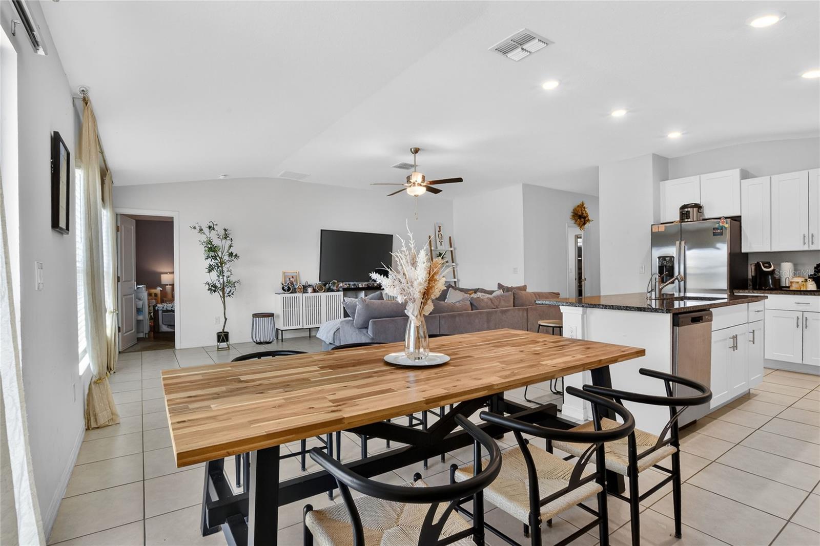 Image 18 of 49 For 3603 Natural Trace Street