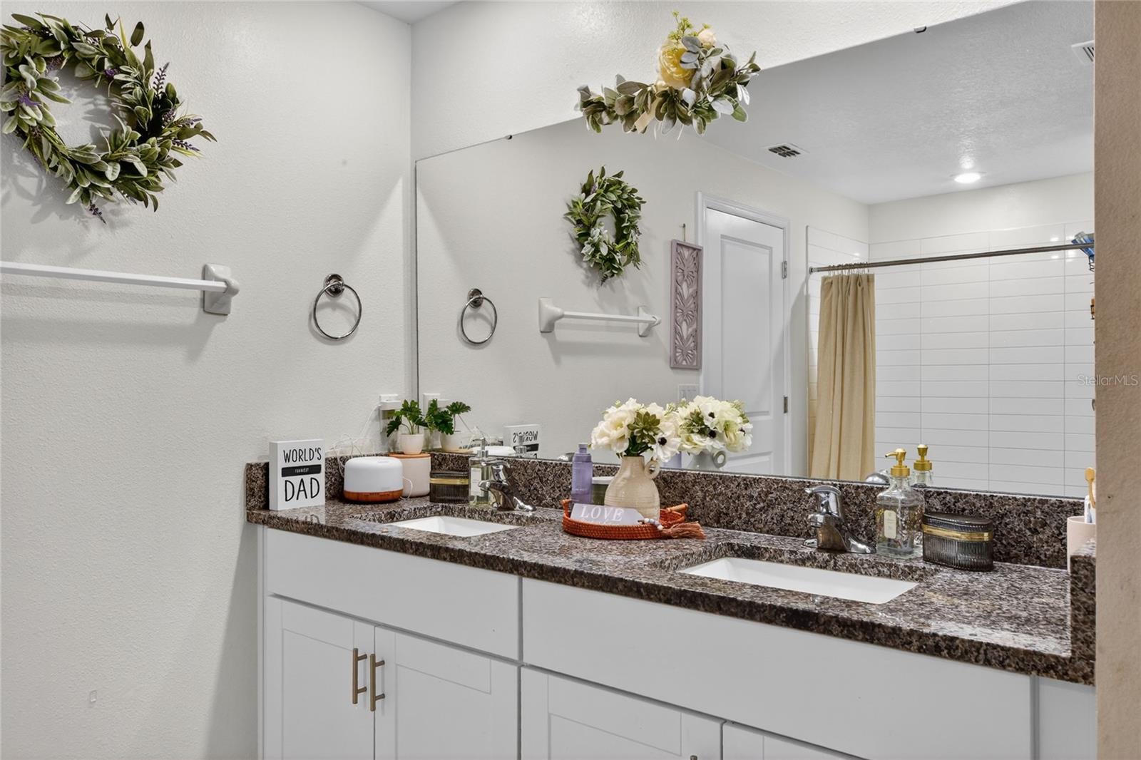 Image 23 of 49 For 3603 Natural Trace Street