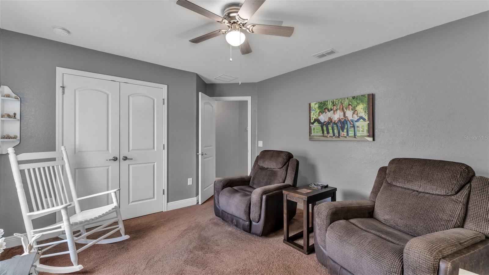 Image 27 of 41 For 353 Mandolin Lane