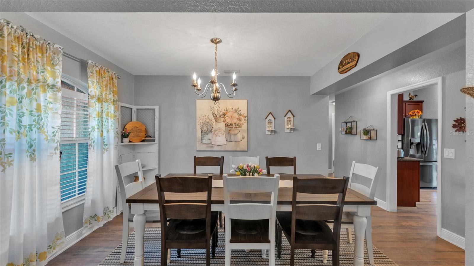 Image 9 of 41 For 353 Mandolin Lane