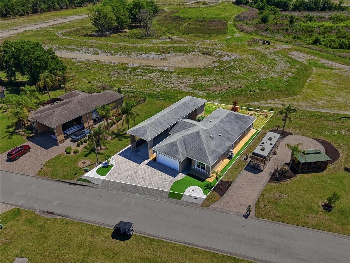 Image 10 of 48 For 572 Meandering Way