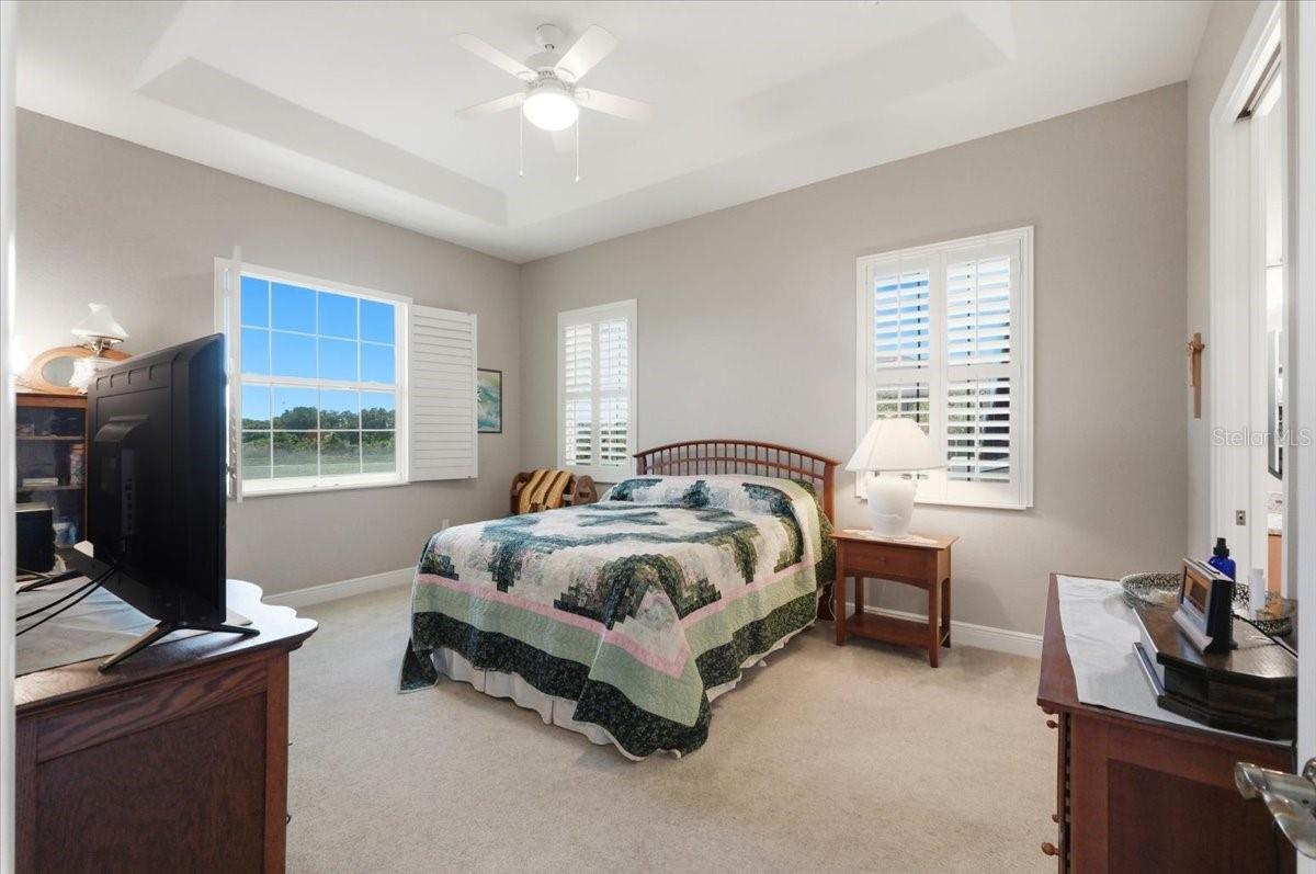 Image 27 of 48 For 572 Meandering Way