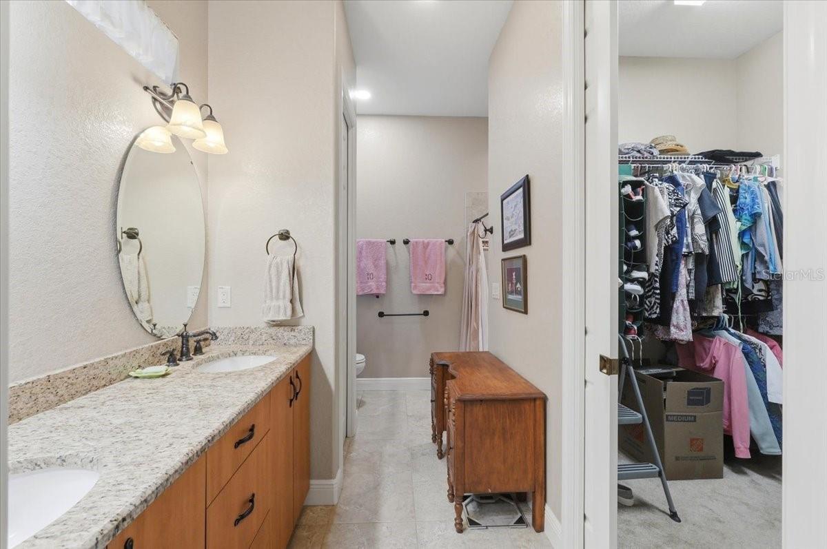 Image 35 of 48 For 572 Meandering Way