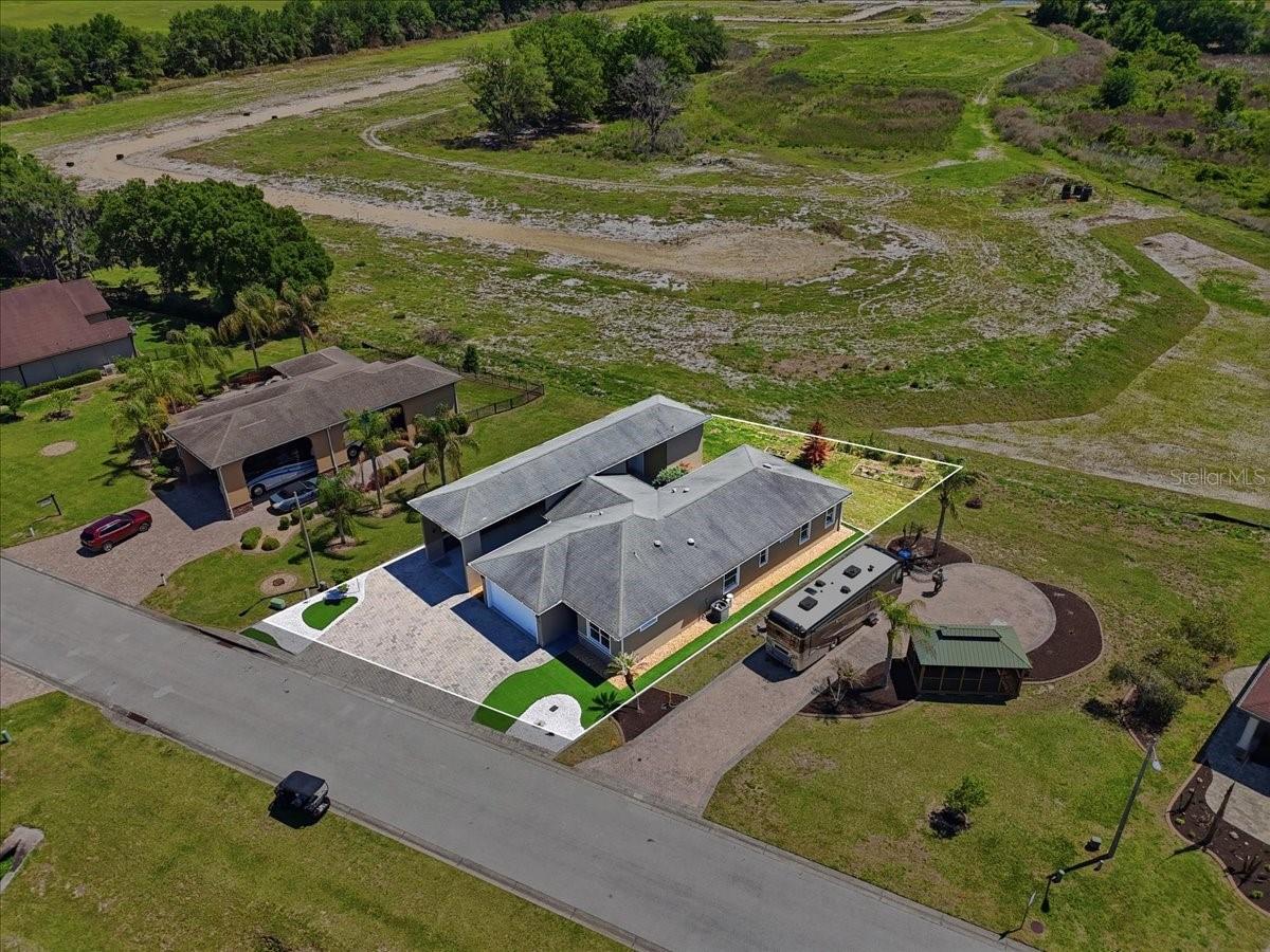 Image 7 of 48 For 572 Meandering Way