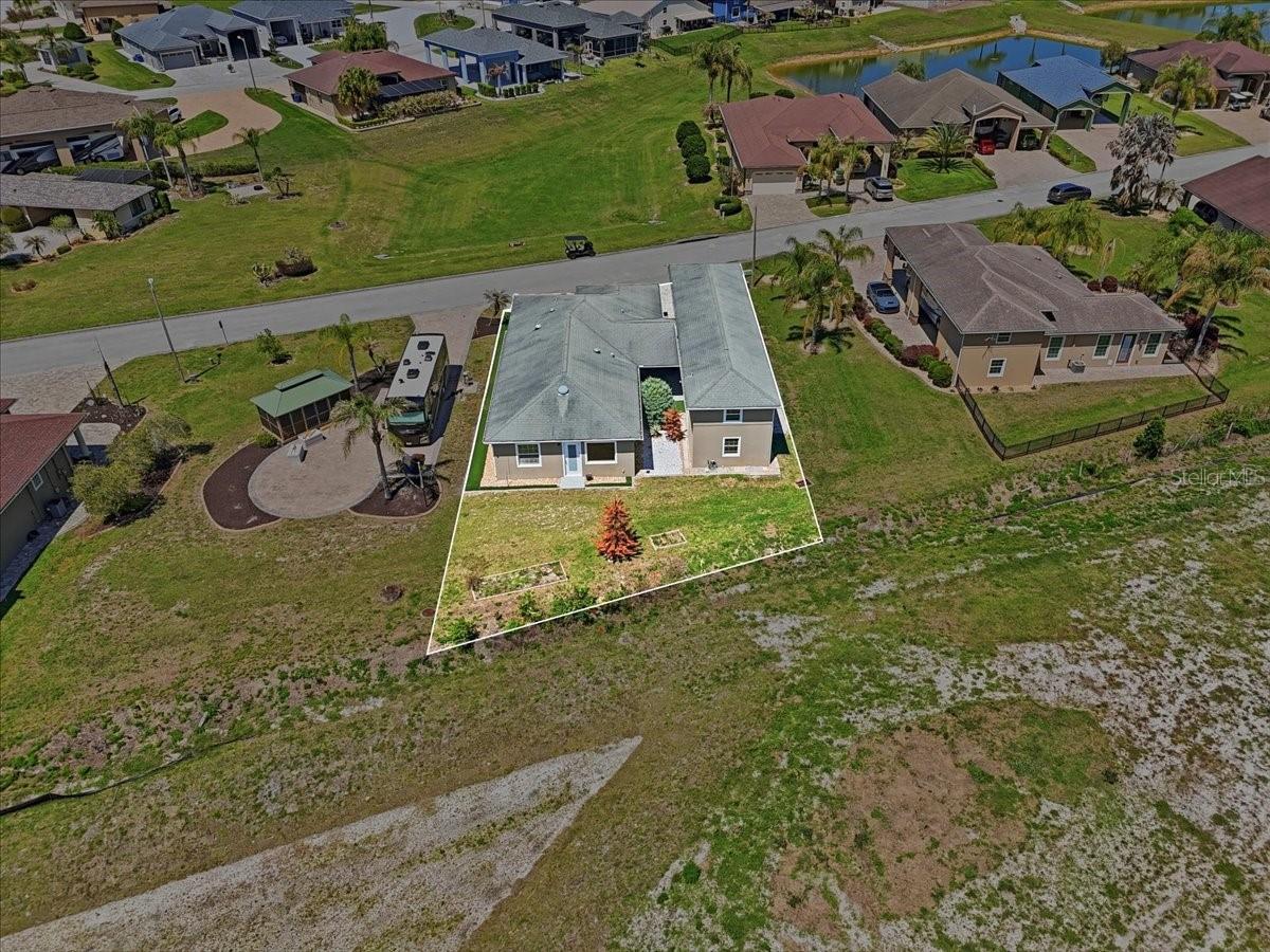 Image 9 of 48 For 572 Meandering Way